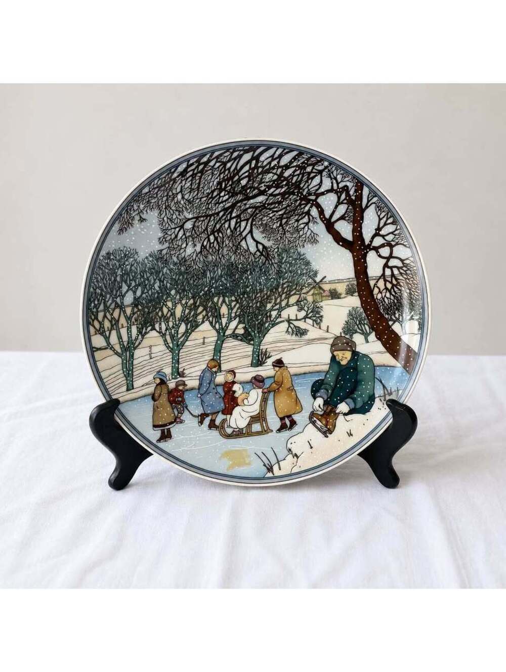 Vintage Heinrich Villeroy & Boch Winter Collector Plate Karin Blume Germany